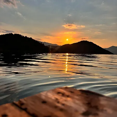 Bujtina Sarda Hotel *